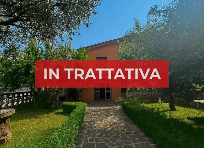 casa indipendente in vendita a Brescia in zona Villaggio Violino