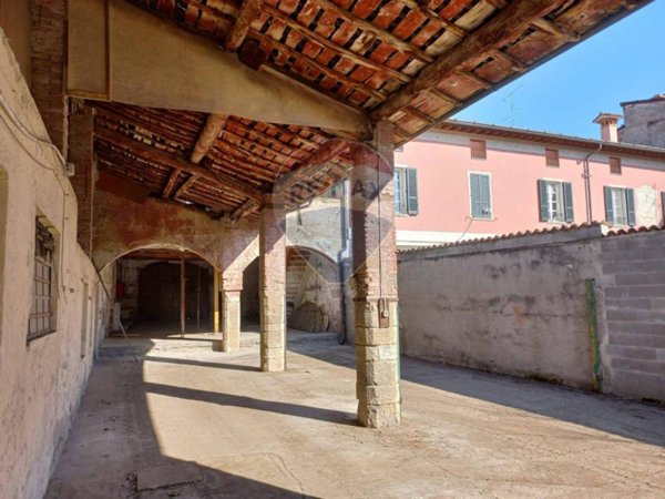 casale in vendita a Brescia in zona Urago/Mella