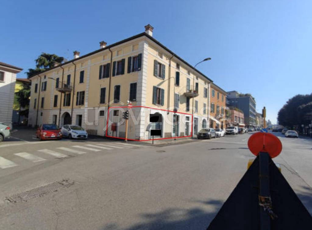 negozio in vendita a Brescia in zona Porta Milano