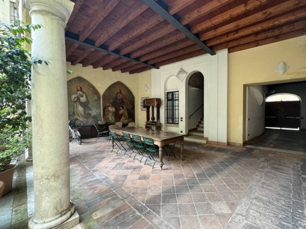 appartamento in vendita a Brescia in zona Centro Storico