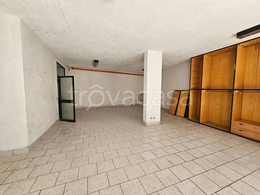 locale commerciale in vendita a Brescia in zona Borgo Trento