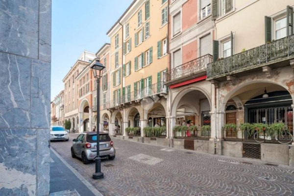 appartamento in vendita a Brescia in zona Centro Storico