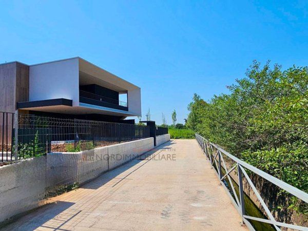 casa indipendente in vendita a Brescia in zona Porta Venezia