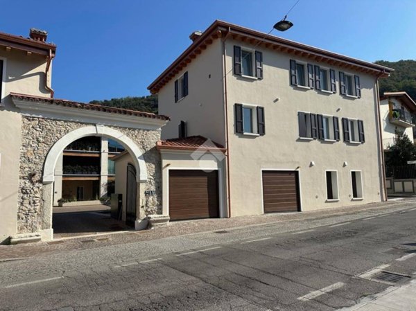 appartamento in vendita a Brescia in zona Mompiano