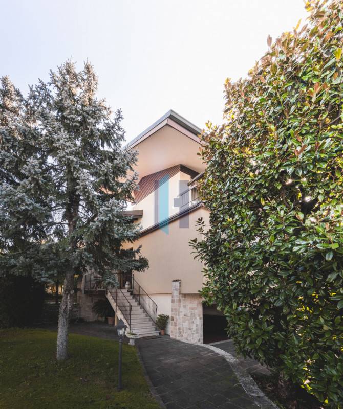 casa indipendente in vendita a Brescia