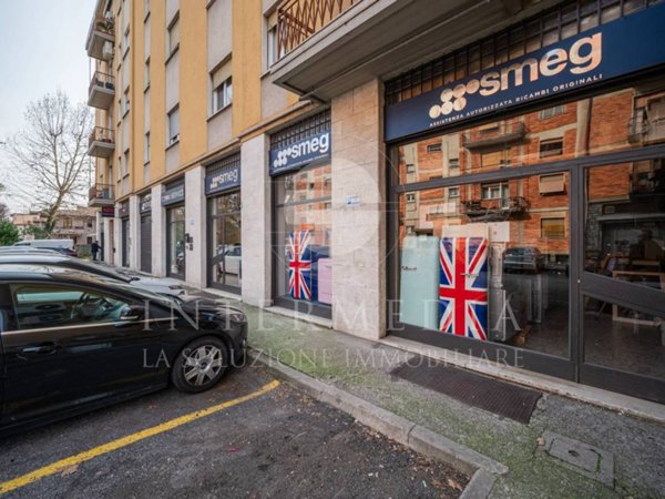 negozio in vendita a Brescia in zona Volta