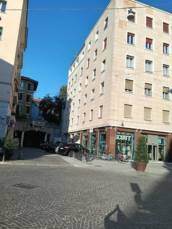 appartamento in vendita a Brescia in zona Centro Storico