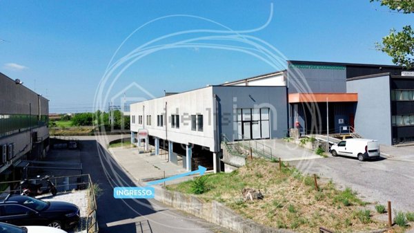locale di sgombero in vendita a Brescia in zona Sant'Eufemia