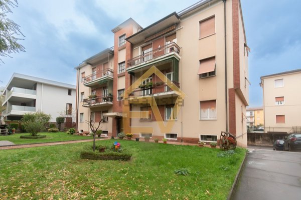 appartamento in vendita a Brescia in zona Mompiano
