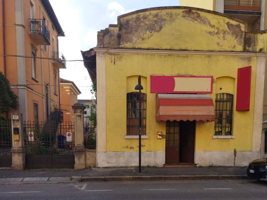 negozio in vendita a Brescia in zona Centro Storico
