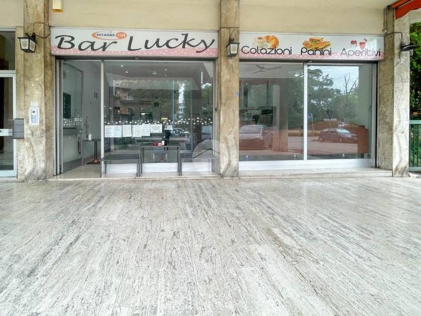 negozio in vendita a Brescia in zona Volta