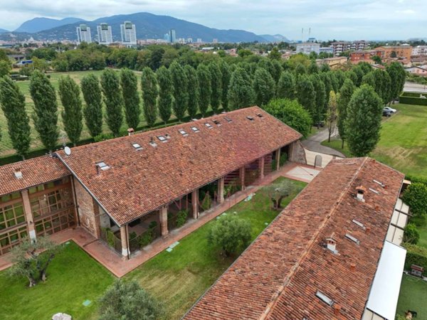 appartamento in vendita a Brescia in zona Volta