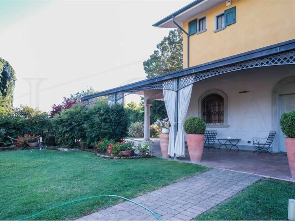 casa indipendente in vendita a Brescia