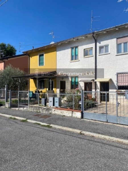casa indipendente in vendita a Brescia in zona Villaggio Badia