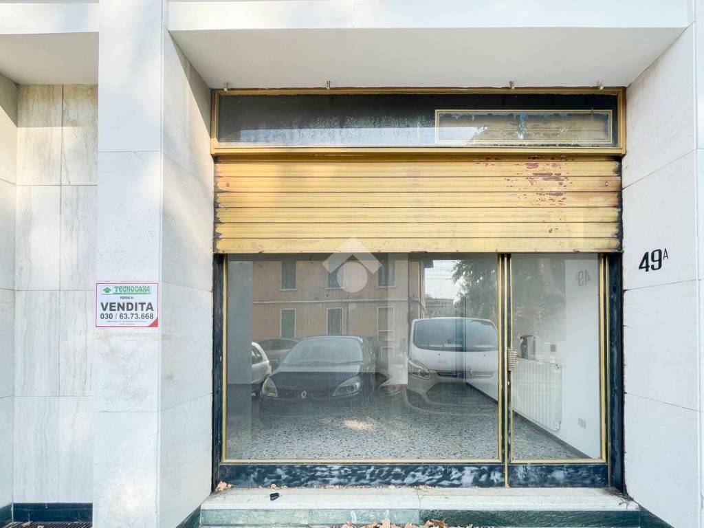 negozio in vendita a Brescia in zona Volta