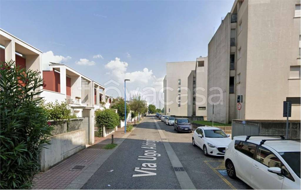 locale commerciale in vendita a Brescia in zona San Polo