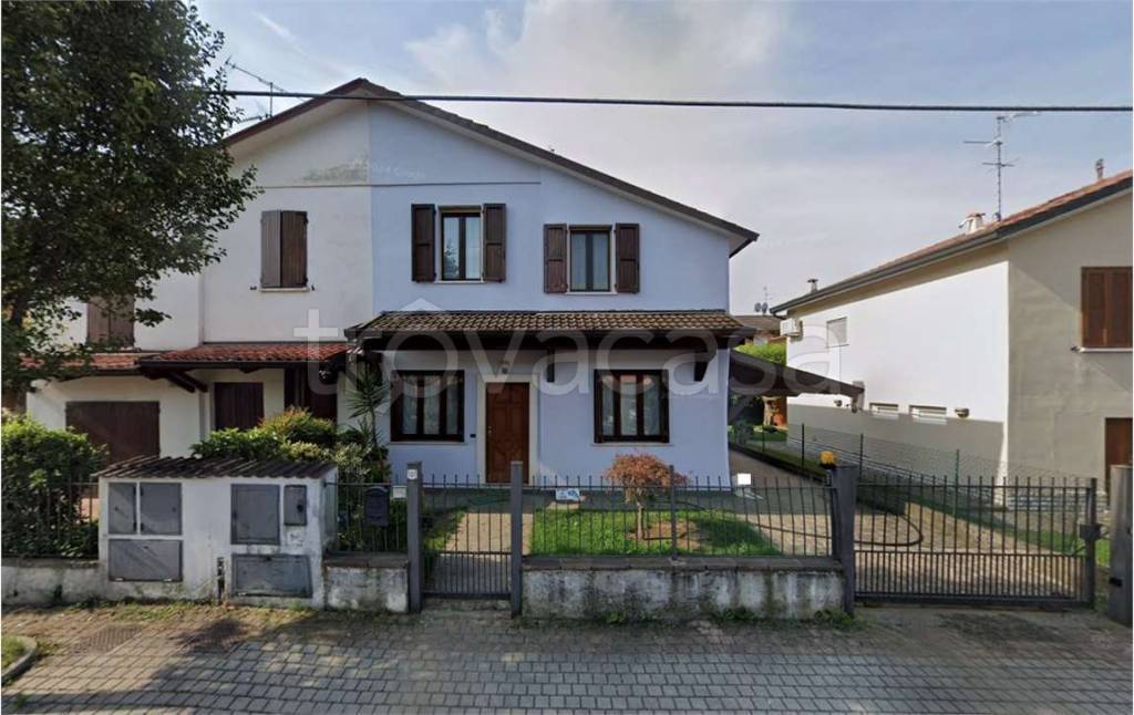 casa indipendente in vendita a Brescia in zona Villaggio Badia