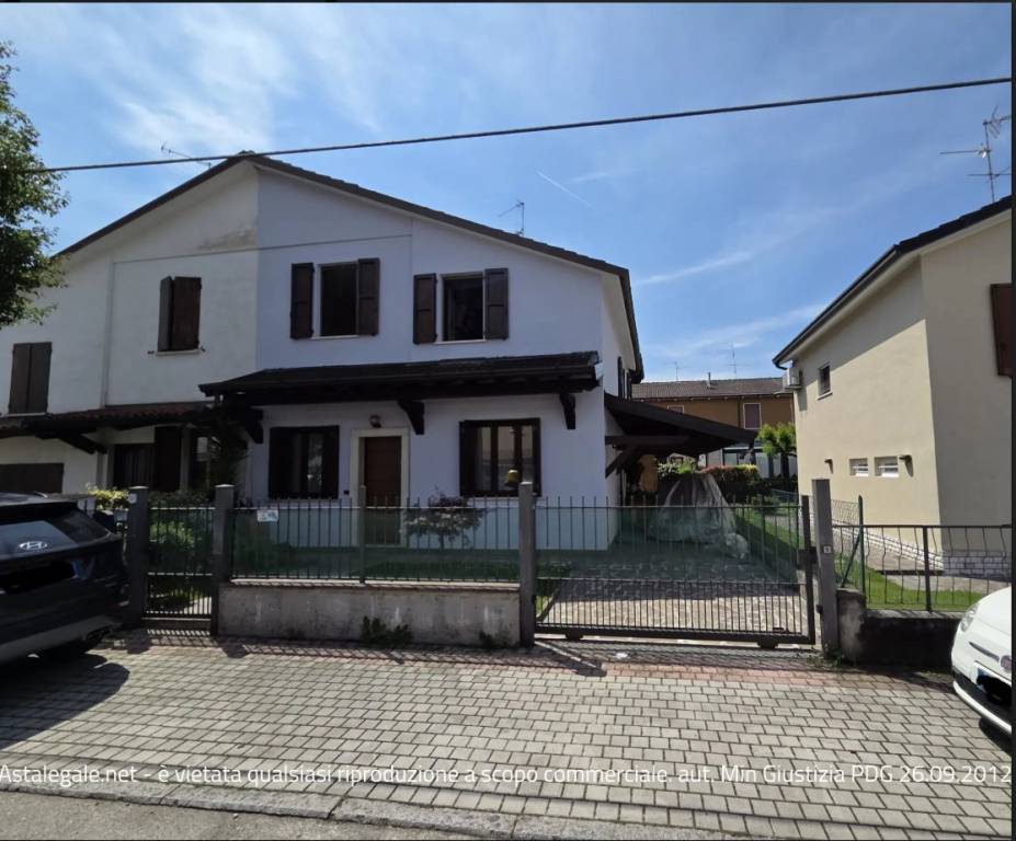casa indipendente in vendita a Brescia in zona Villaggio Badia