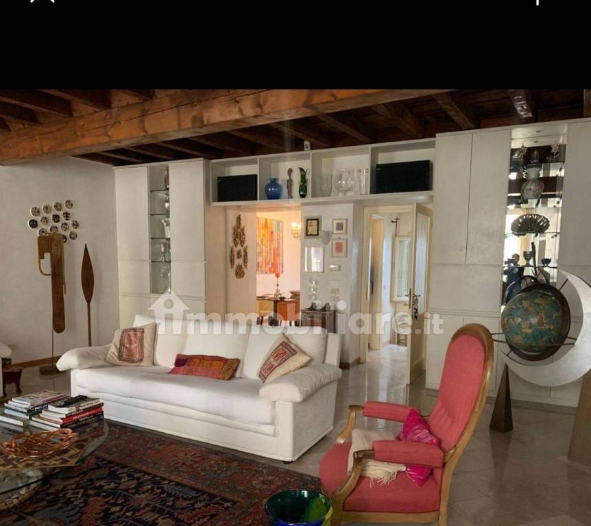casa indipendente in vendita a Brescia in zona Carmine