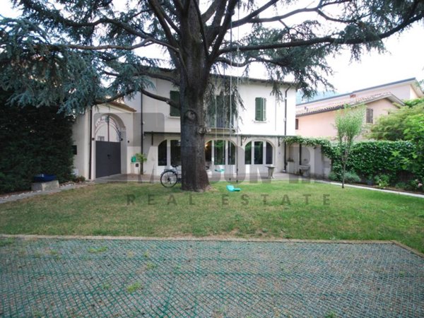 casa indipendente in vendita a Brescia in zona Mompiano