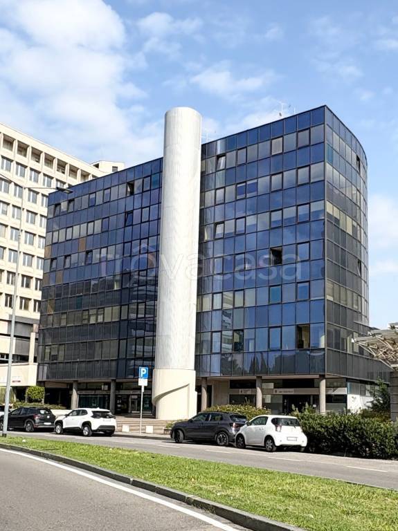 ufficio in vendita a Brescia in zona Lamarmora