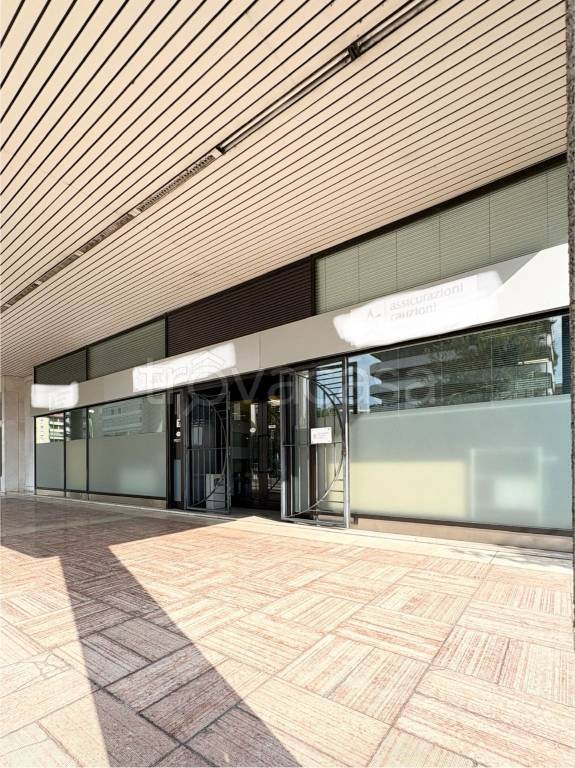 ufficio in vendita a Brescia in zona Lamarmora