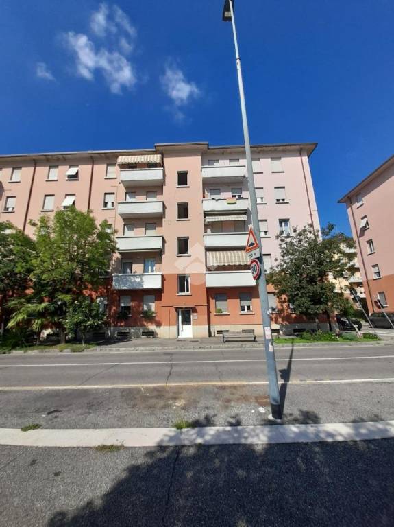 appartamento in vendita a Brescia in zona Lamarmora
