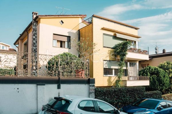 casa indipendente in vendita a Brescia