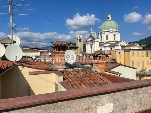 appartamento in vendita a Brescia in zona Centro Storico
