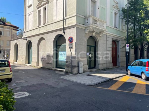 negozio in vendita a Brescia in zona Borgo Trento