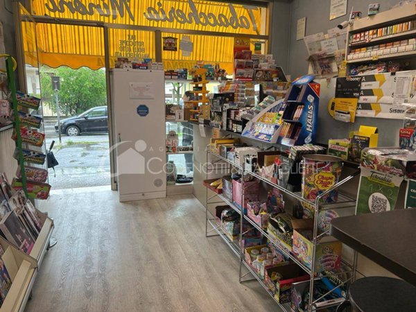 negozio in vendita a Brescia in zona Caionvico
