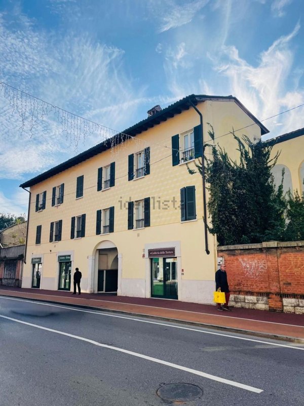 locale commerciale in vendita a Brescia in zona Quartiere Primo Maggio