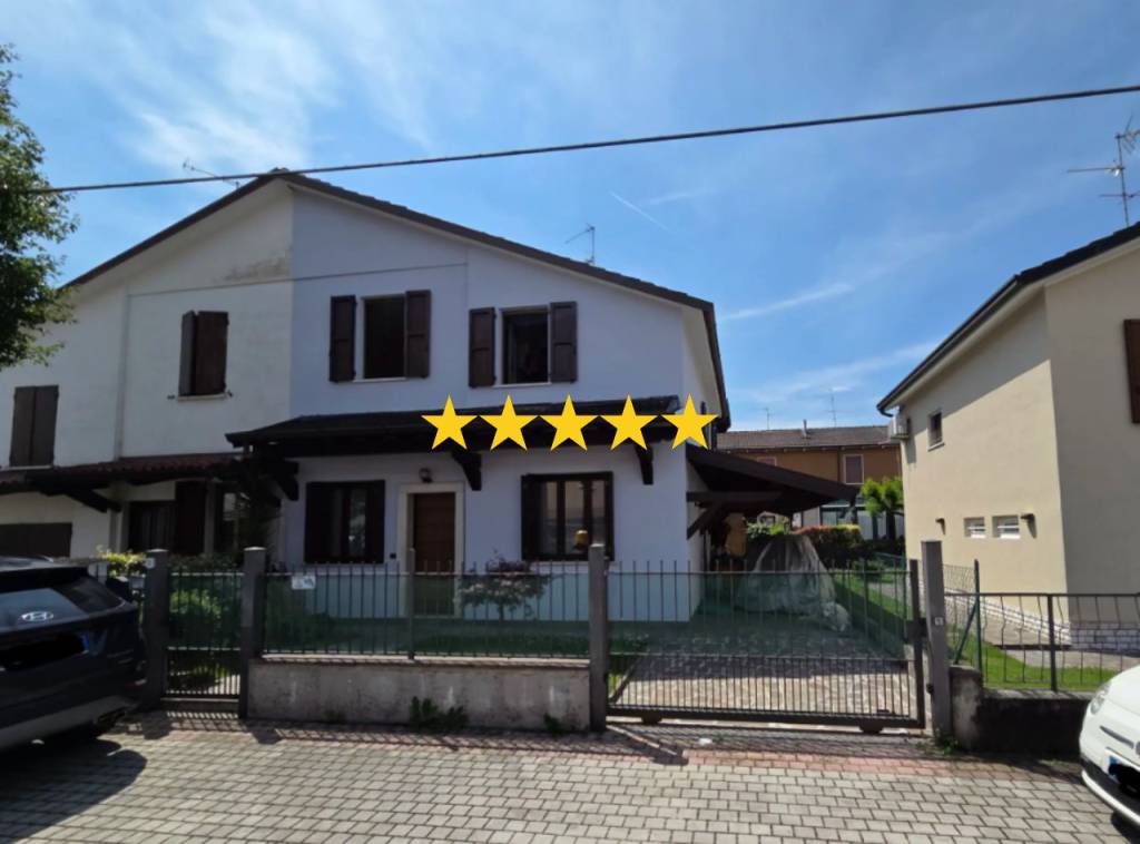 appartamento in vendita a Brescia in zona Villaggio Badia