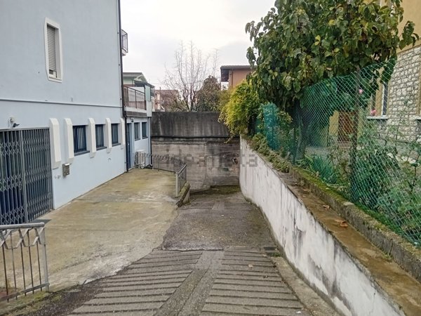 locale di sgombero in vendita a Brescia