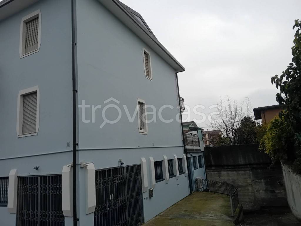 locale di sgombero in vendita a Brescia in zona Chiesa Nuova