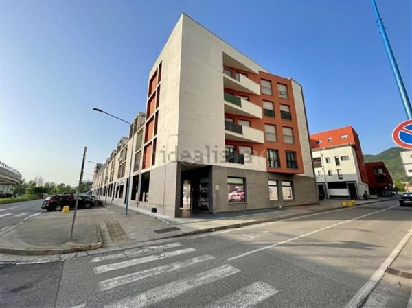 locale commerciale in vendita a Brescia in zona San Polo