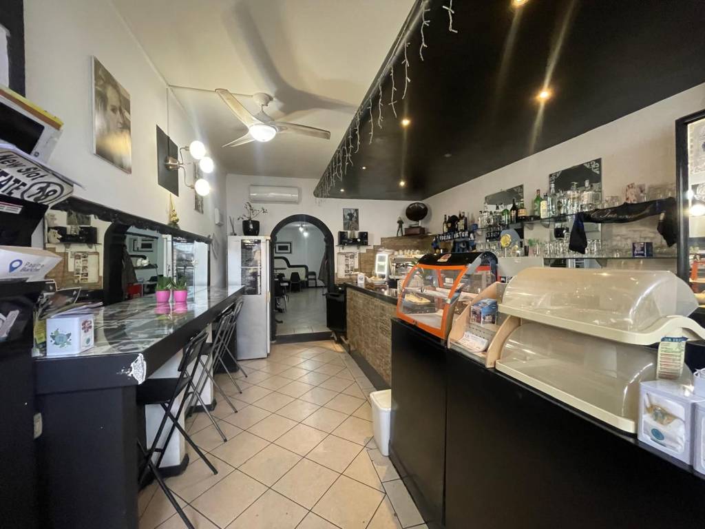 negozio in vendita a Brescia in zona Volta