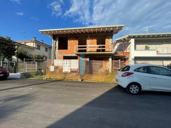 casa indipendente in vendita a Brescia in zona San Polo