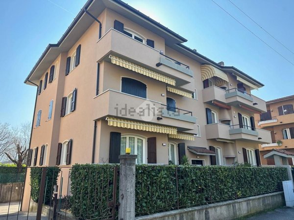 appartamento in vendita a Brescia in zona Villaggio Prealpino