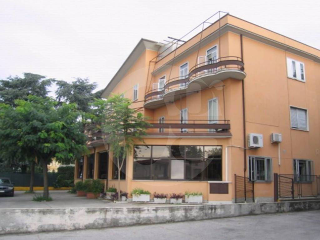 intera palazzina in vendita a Brescia in zona Sant'Eufemia