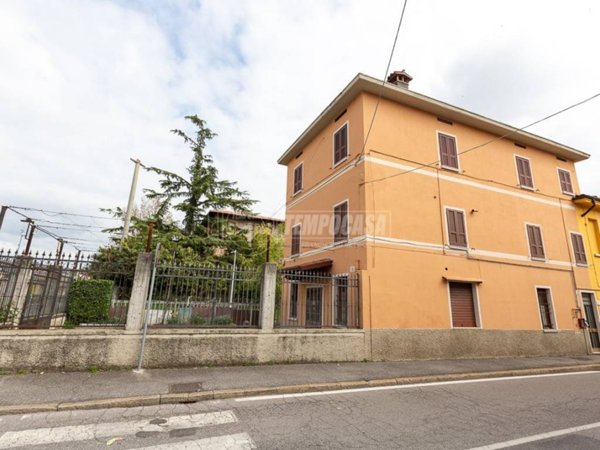 intera palazzina in vendita a Brescia in zona Chiusure