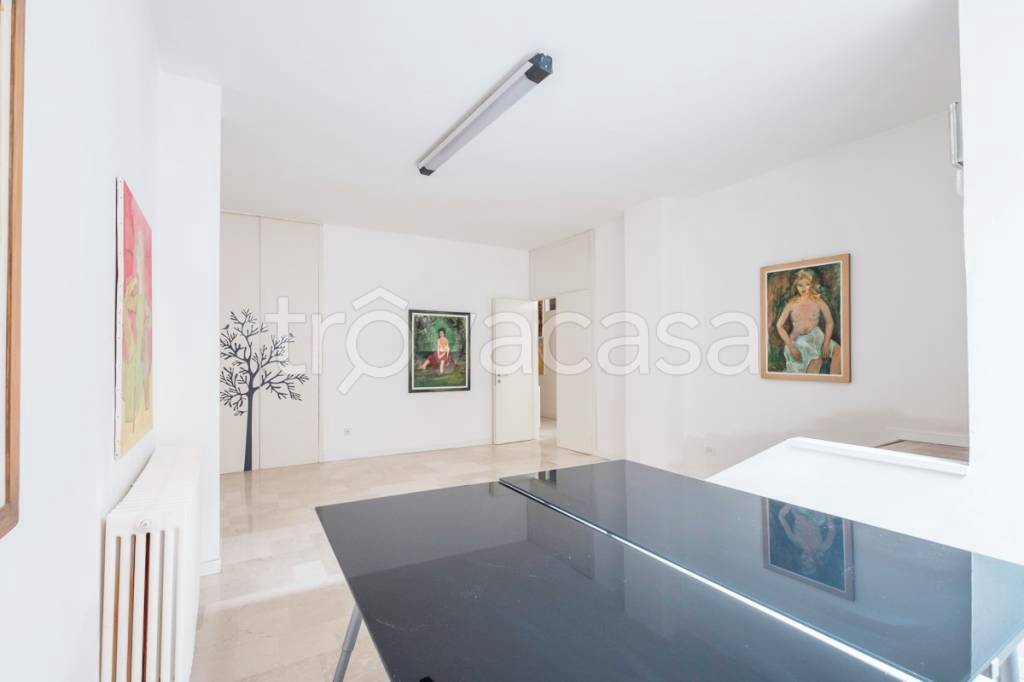 ufficio in vendita a Brescia in zona Lamarmora