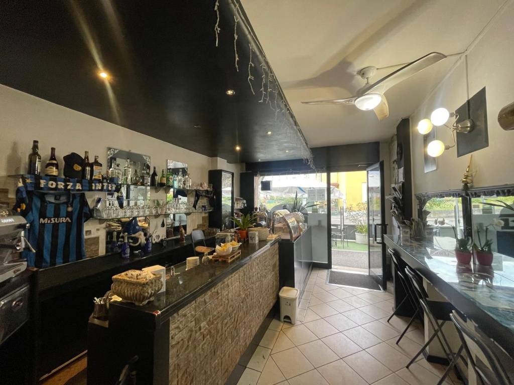 negozio in vendita a Brescia in zona Volta