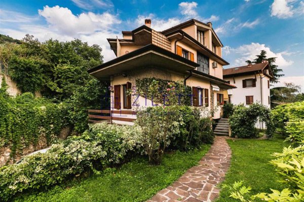casa indipendente in vendita a Brescia in zona Mompiano