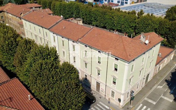 negozio in vendita a Brescia in zona Fiumicello