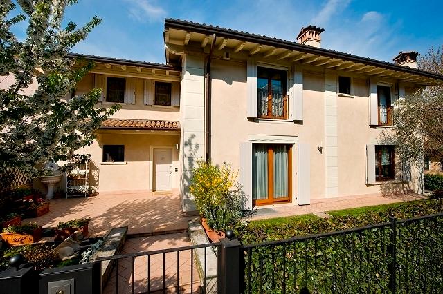 casa indipendente in vendita a Brescia in zona Mompiano