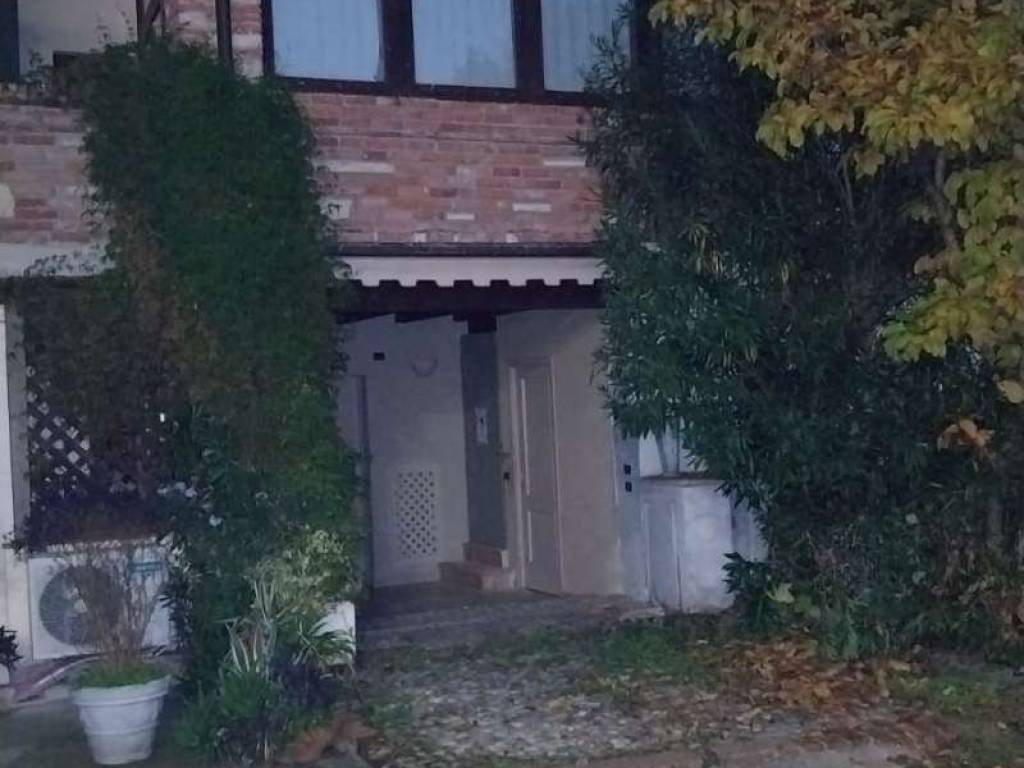 casa indipendente in vendita a Brescia in zona Mompiano