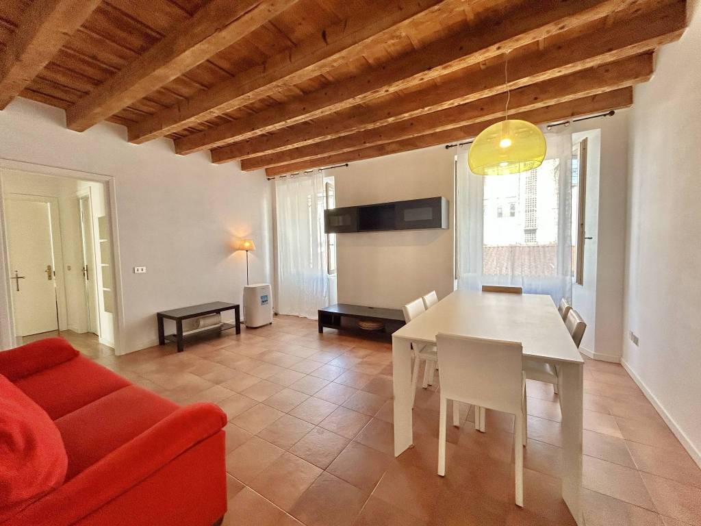 appartamento in vendita a Brescia in zona Volta