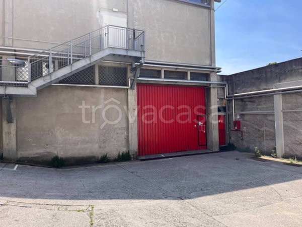 locale di sgombero in vendita a Brescia in zona Don Bosco