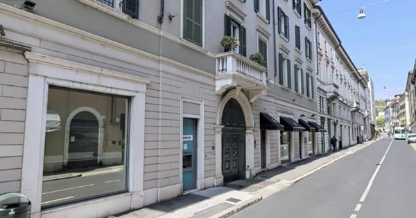 negozio in vendita a Brescia in zona Centro Storico
